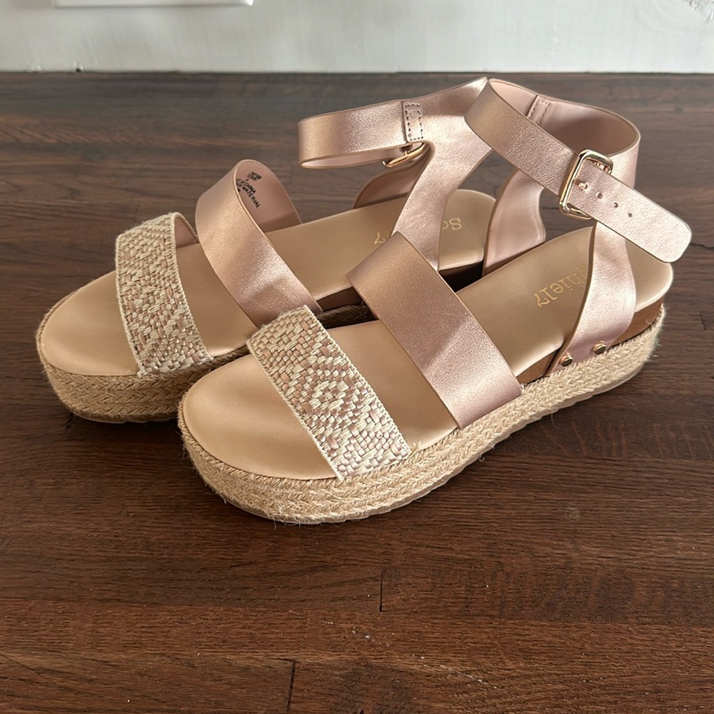 Girls sandals